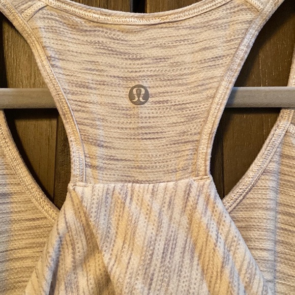 Lot of 2 Lululemon🍋Essential Tank’s - Picture 7 of 12